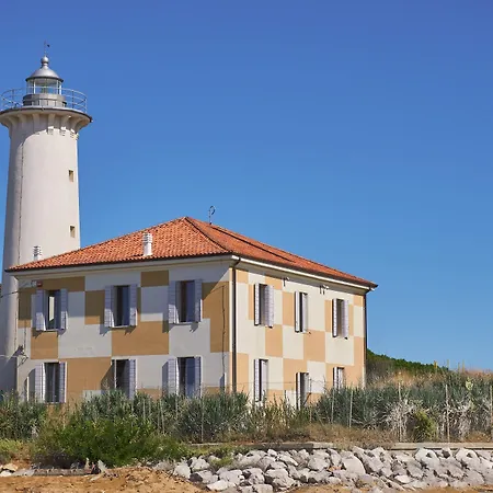 Bright Flat With A Wide Terrace-beahost Appartement Bibione