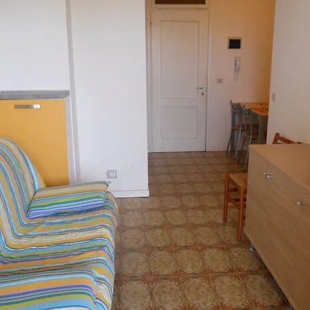 Апартаменти Bright Flat With A Wide Terrace-beahost Бібіоне