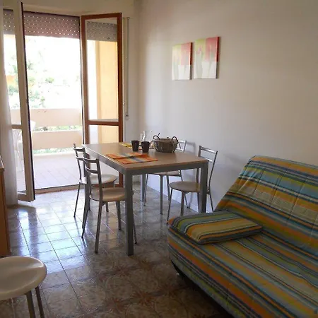 Bright Flat With A Wide Terrace-beahost *